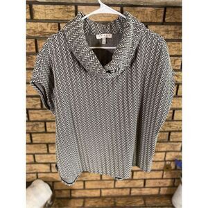 ‎Chaus Gray Bohemian Sweater